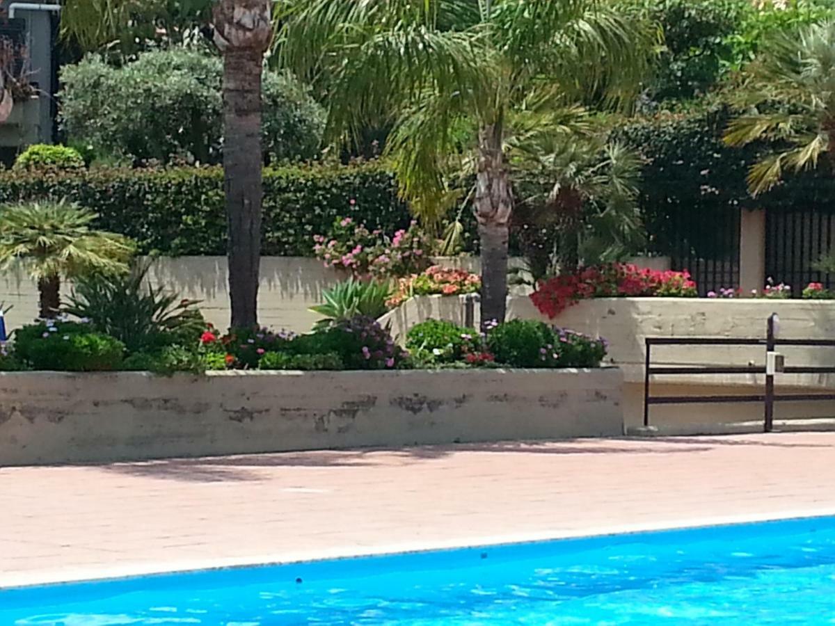 Bed and Breakfast Porto Ulisse Катанія Екстер'єр фото