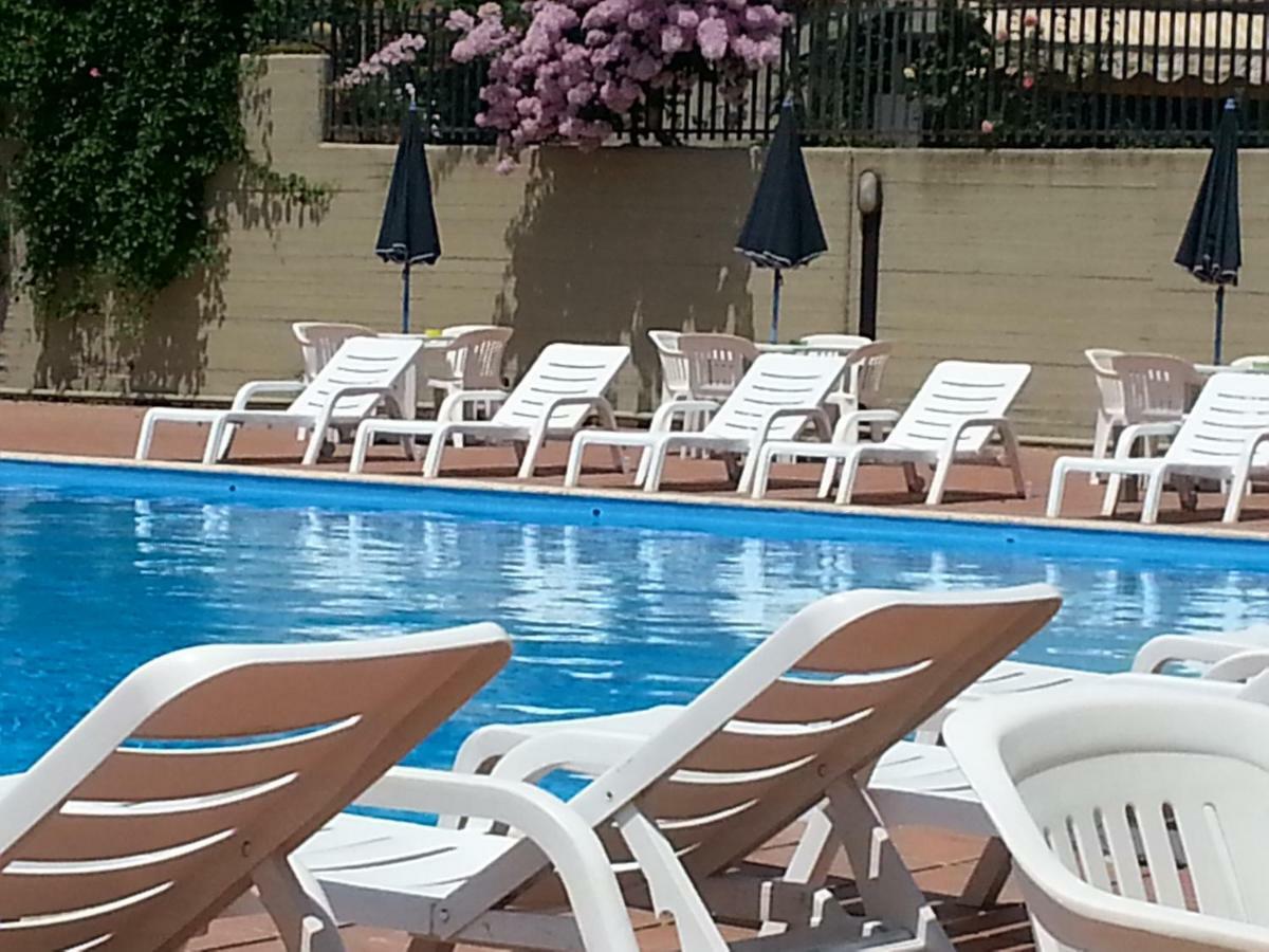 Bed and Breakfast Porto Ulisse Катанія Екстер'єр фото